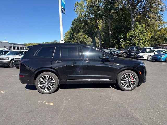 Used 2025 Cadillac XT6 Sport w/ Technology Package AWD/4WD image 12