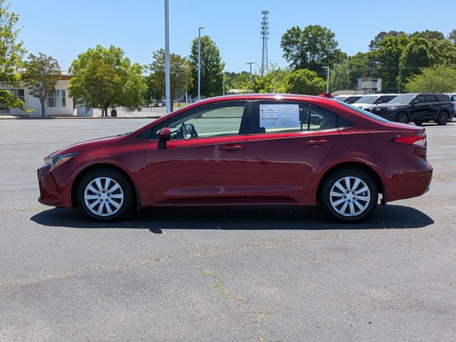 Used 2022 Toyota Corolla LE FWD image 2