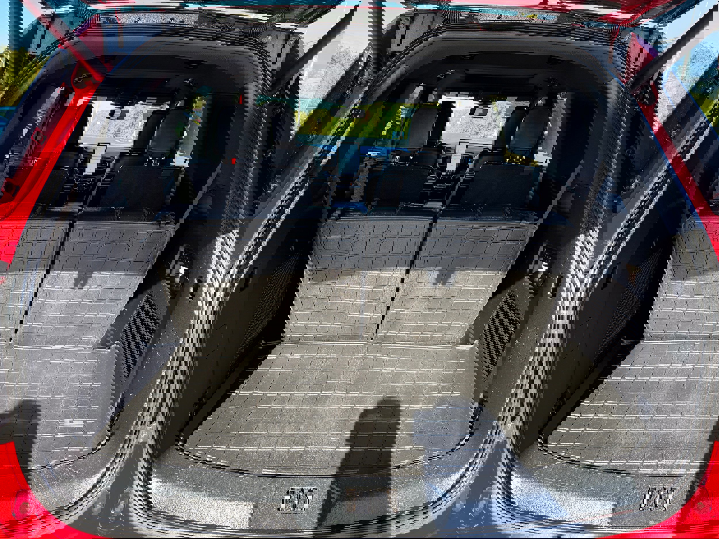 Certified 2021 Ford Explorer ST w/ Equipment Group 401A image 11