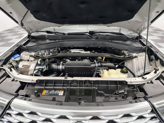 Certified 2020 Ford Explorer Platinum w/ Premium Technology Package AWD/4WD image 18