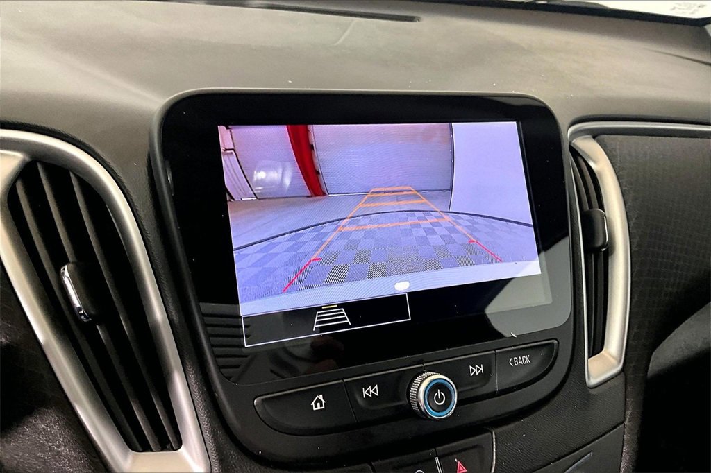 Used 2024 Chevrolet Malibu LT image 17