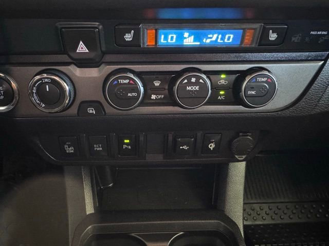 Used 2020 Toyota Tacoma TRD Off-Road w/ TRD Premium Off Road Package AWD/4WD image 18