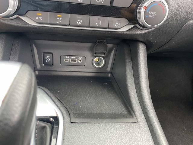 Used 2024 Nissan Sentra SV FWD image 25