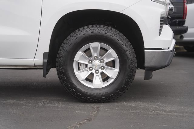 Used 2023 Chevrolet Silverado 1500 LT AWD/4WD image 4