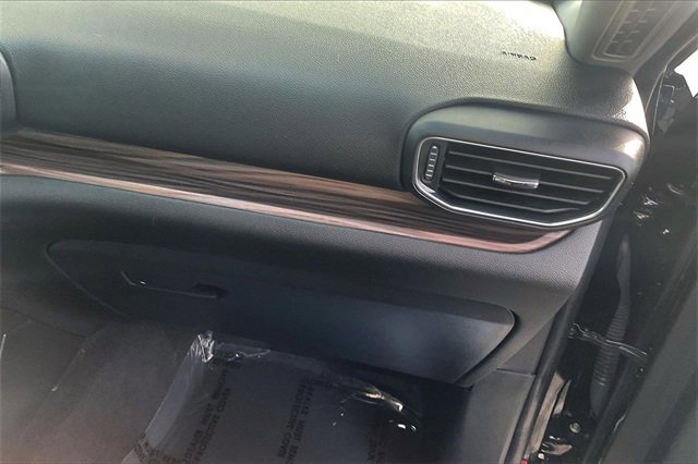 Certified 2022 Ford Explorer Limited w/ Hybrid Equipment Group 310A image 17