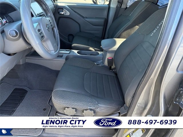 Used 2019 Nissan Frontier Desert Runner image 10