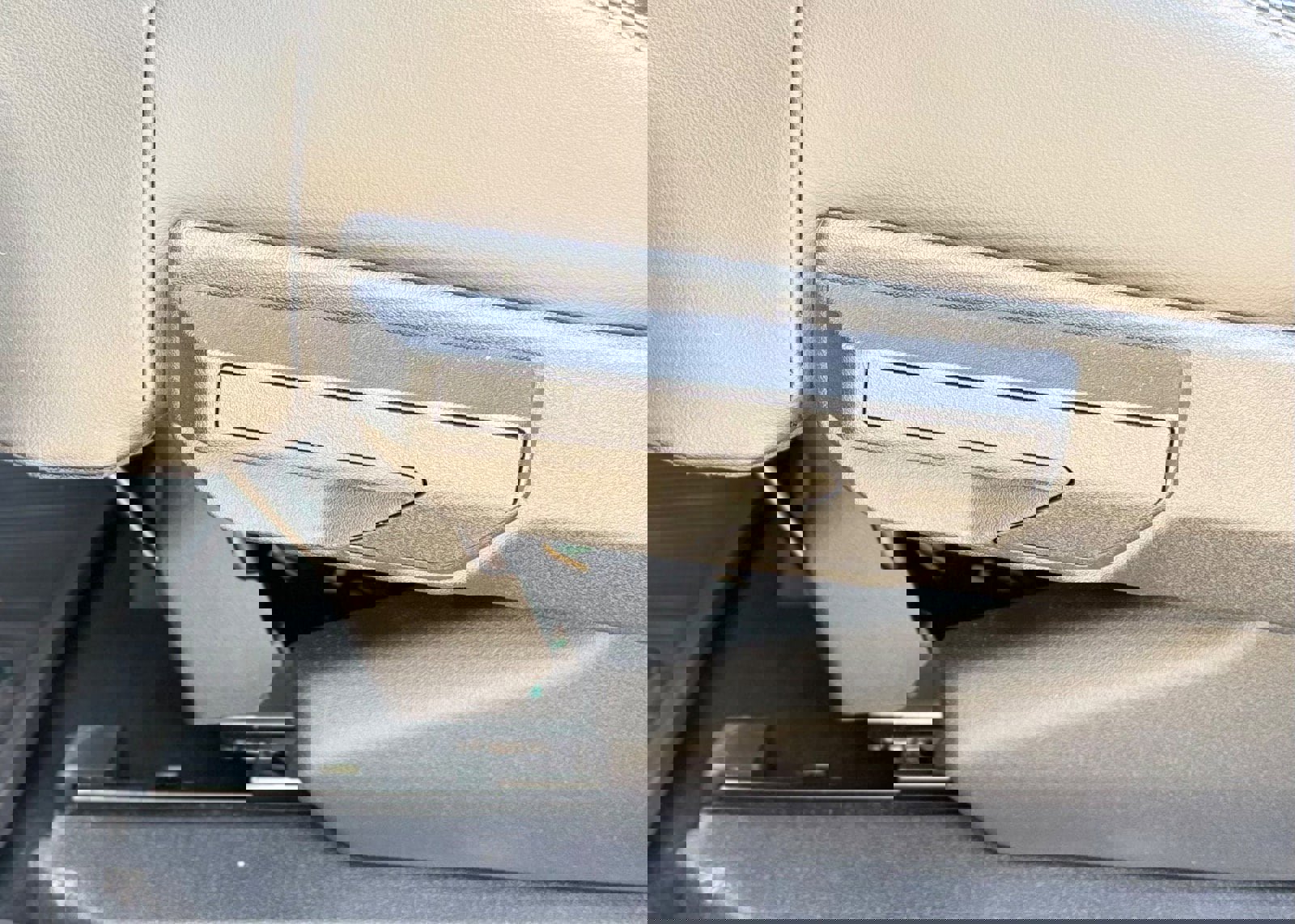 Certified 2025 Ford Expedition Max Platinum w/ Stealth Performance Package image 27