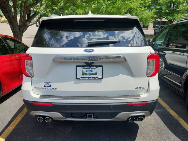 Certified 2024 Ford Explorer Platinum w/ Technology Package AWD/4WD image 4