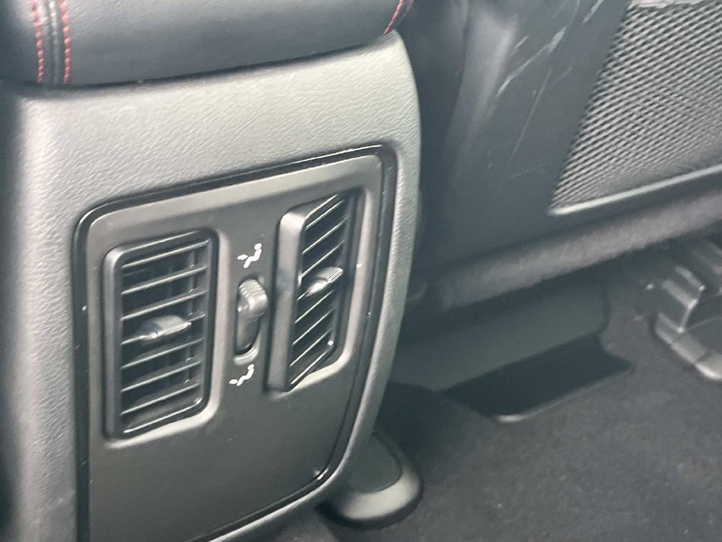 Used 2025 Dodge Durango GT AWD/4WD image 22