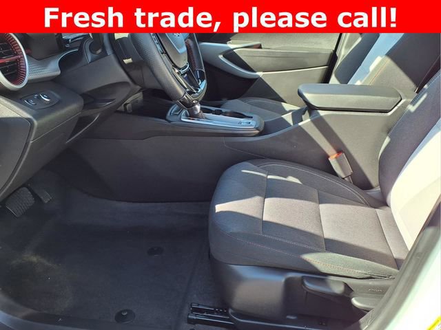 Used 2025 Chevrolet Trax RS w/ Driver Confidence Package image 14