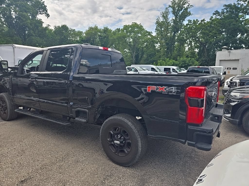 Certified 2024 Ford F250 XL w/ STX Appearance Package AWD/4WD image 4