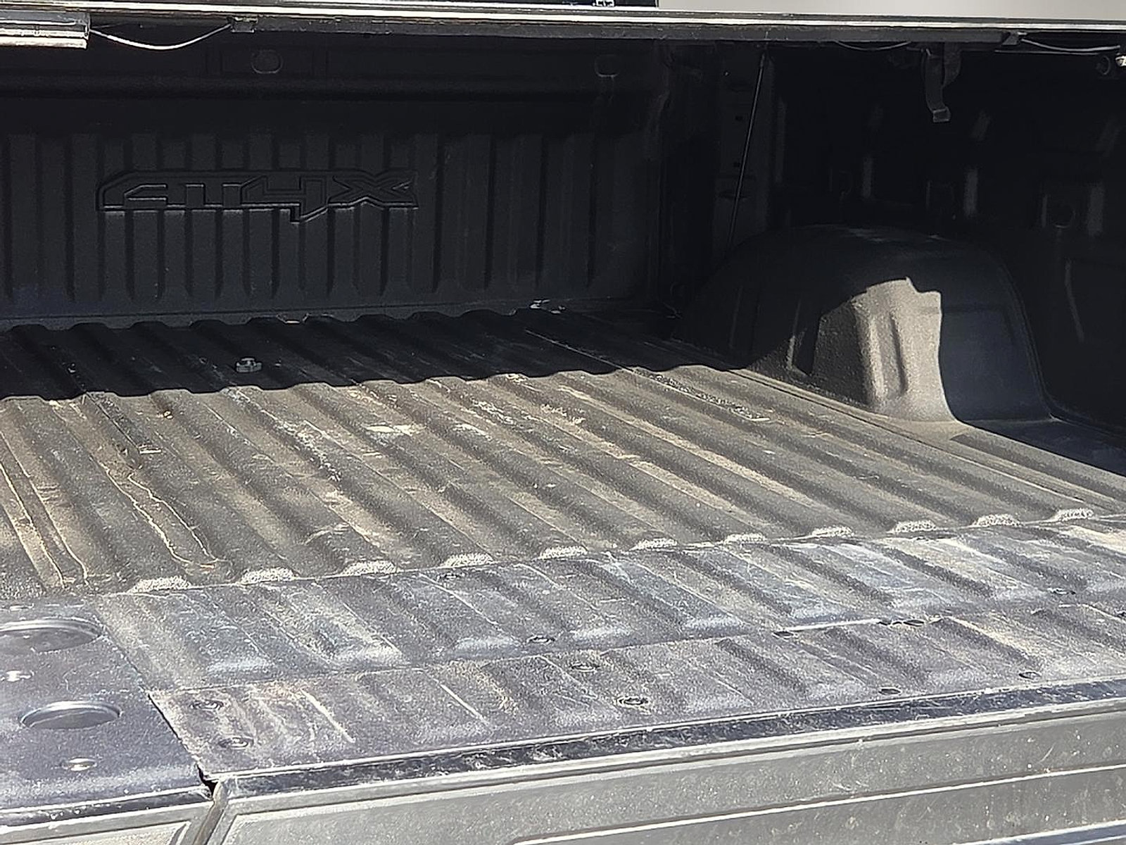 Used 2023 GMC Sierra 1500 AT4X AWD/4WD image 8