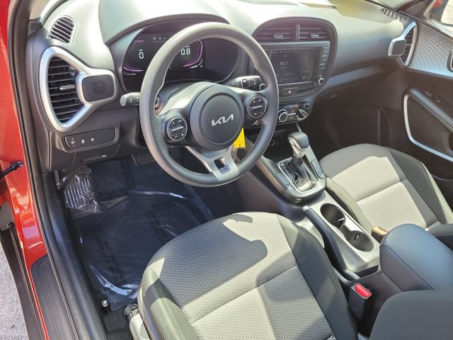 Used 2024 Kia Soul LX w/ Option Group 015 FWD image 21