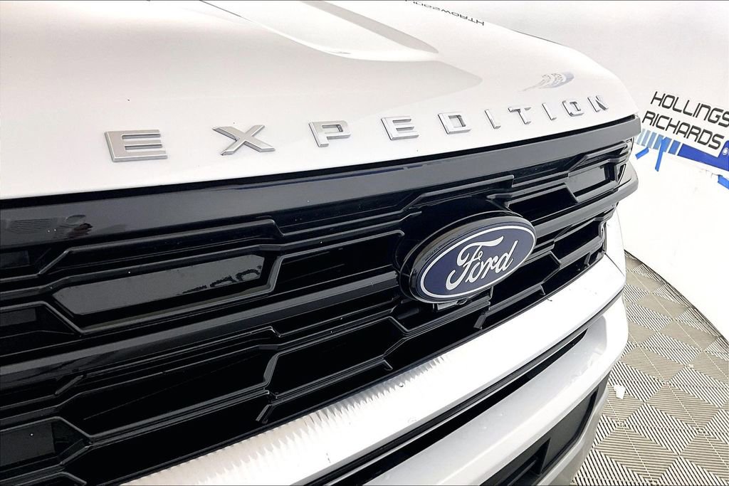 Certified 2025 Ford Expedition Platinum AWD/4WD image 24