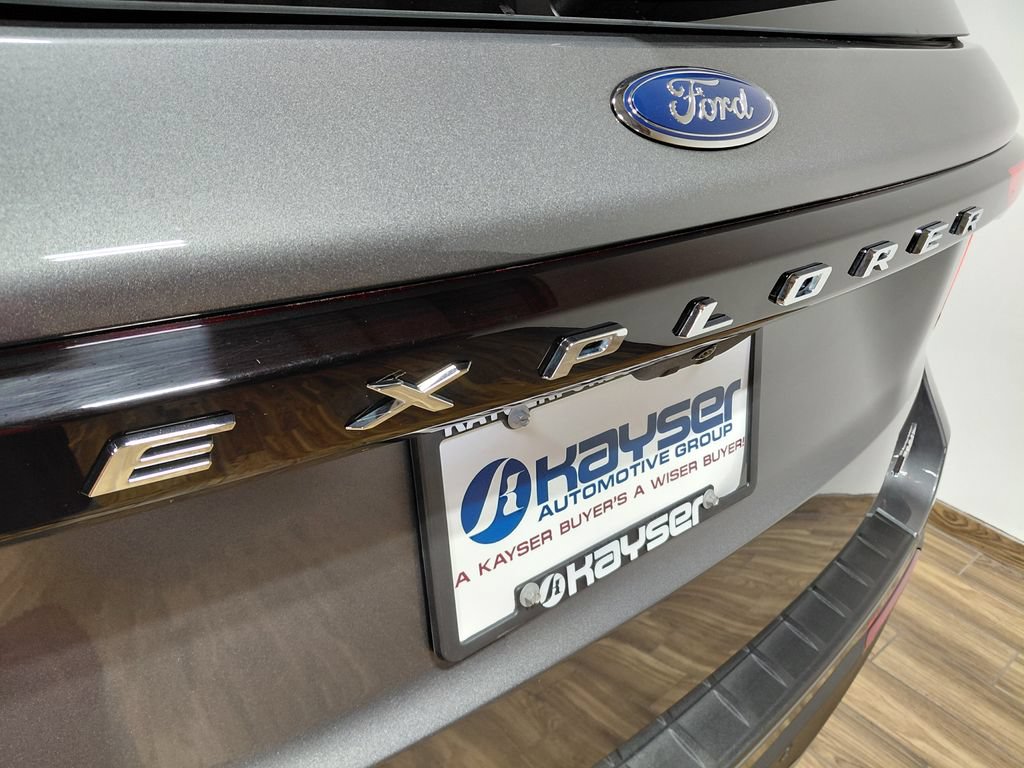 Certified 2025 Ford Explorer Active w/ Active Comfort Package AWD/4WD image 14