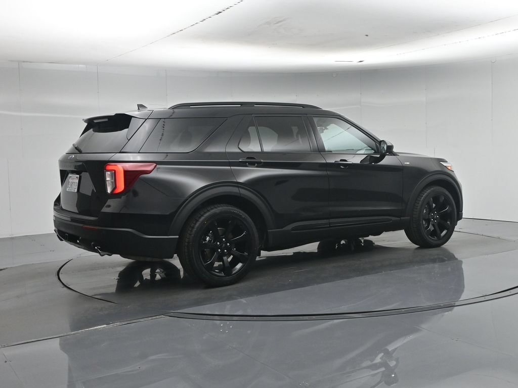 Certified 2023 Ford Explorer ST-Line RWD image 32