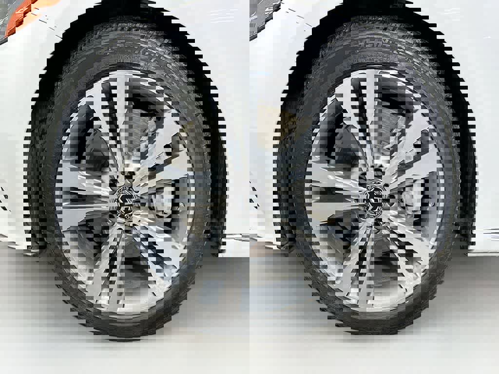 Used 2020 Mercedes-Benz C 300 Sedan image 11