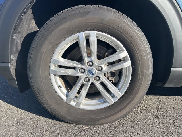 Certified 2022 Ford Explorer XLT w/ Equipment Group 202A AWD/4WD image 9