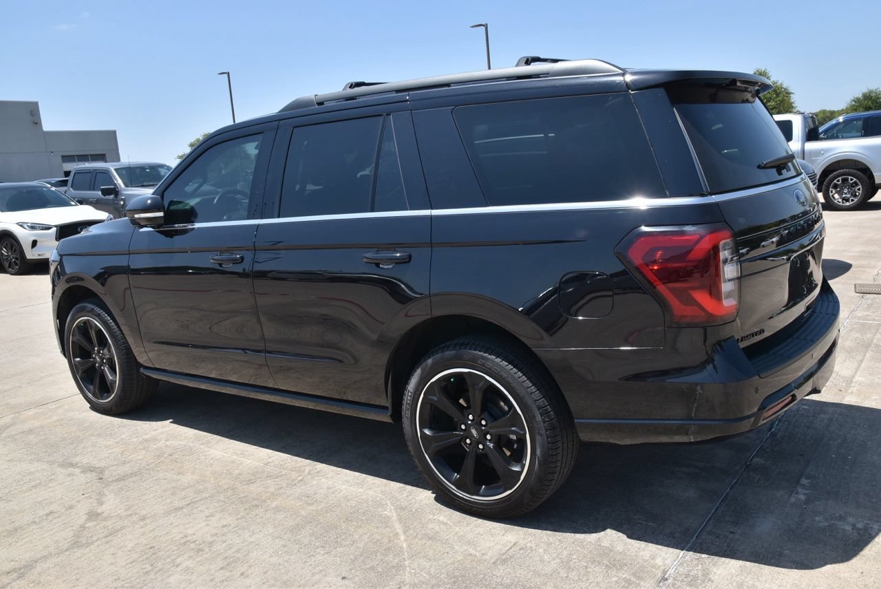 Certified 2024 Ford Expedition Limited RWD image 7