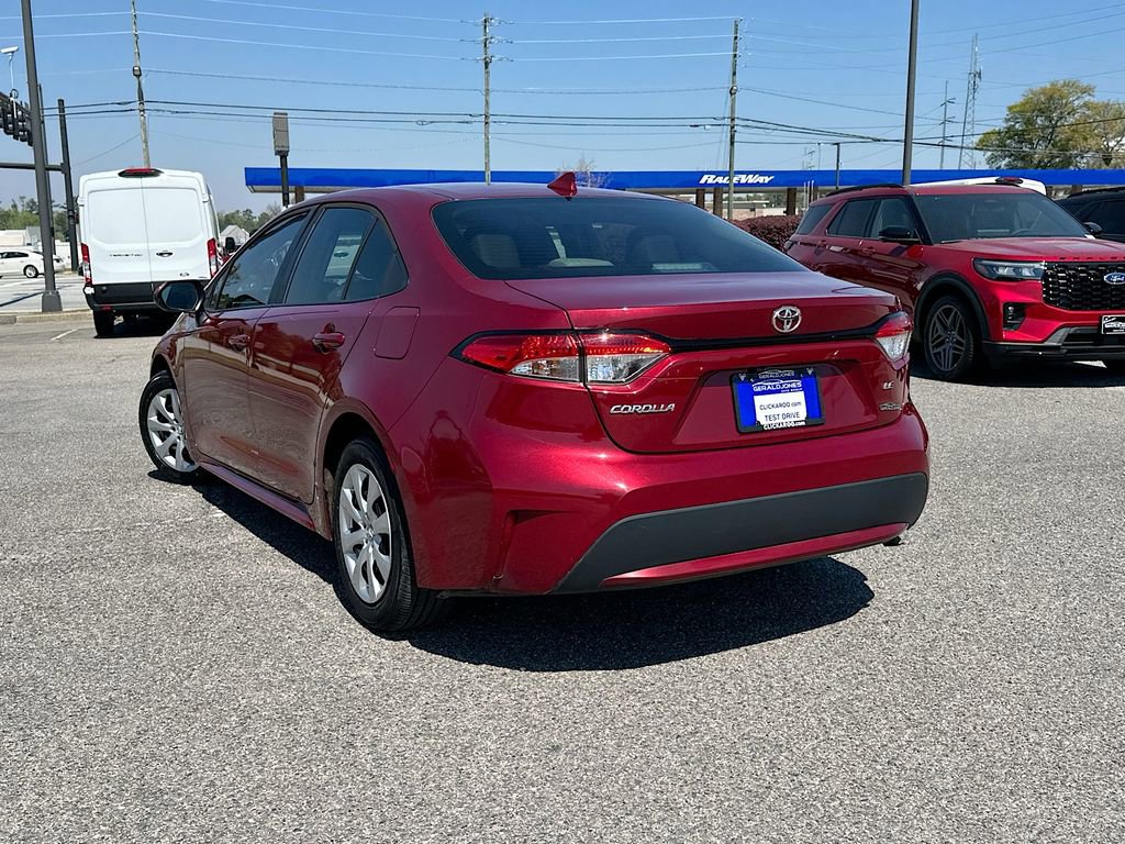 Used 2022 Toyota Corolla LE image 6