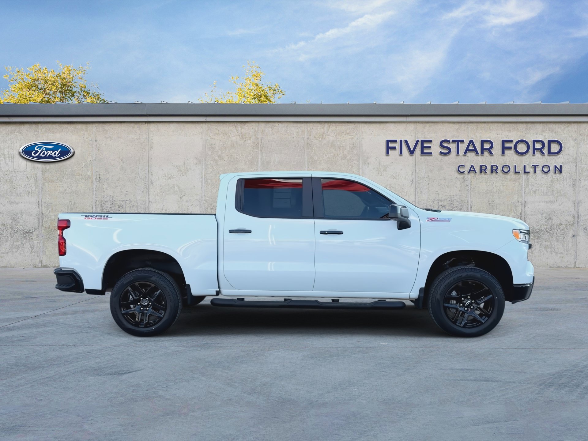Used 2024 Chevrolet Silverado 1500 LT Trail Boss w/ Convenience Package II AWD/4WD image 9