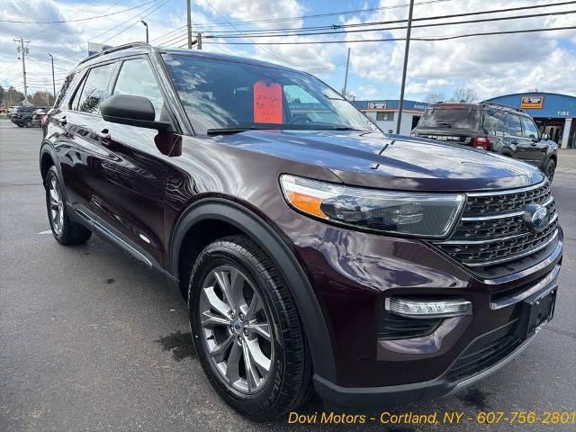 Certified 2022 Ford Explorer XLT w/ Equipment Group 202A AWD/4WD image 2
