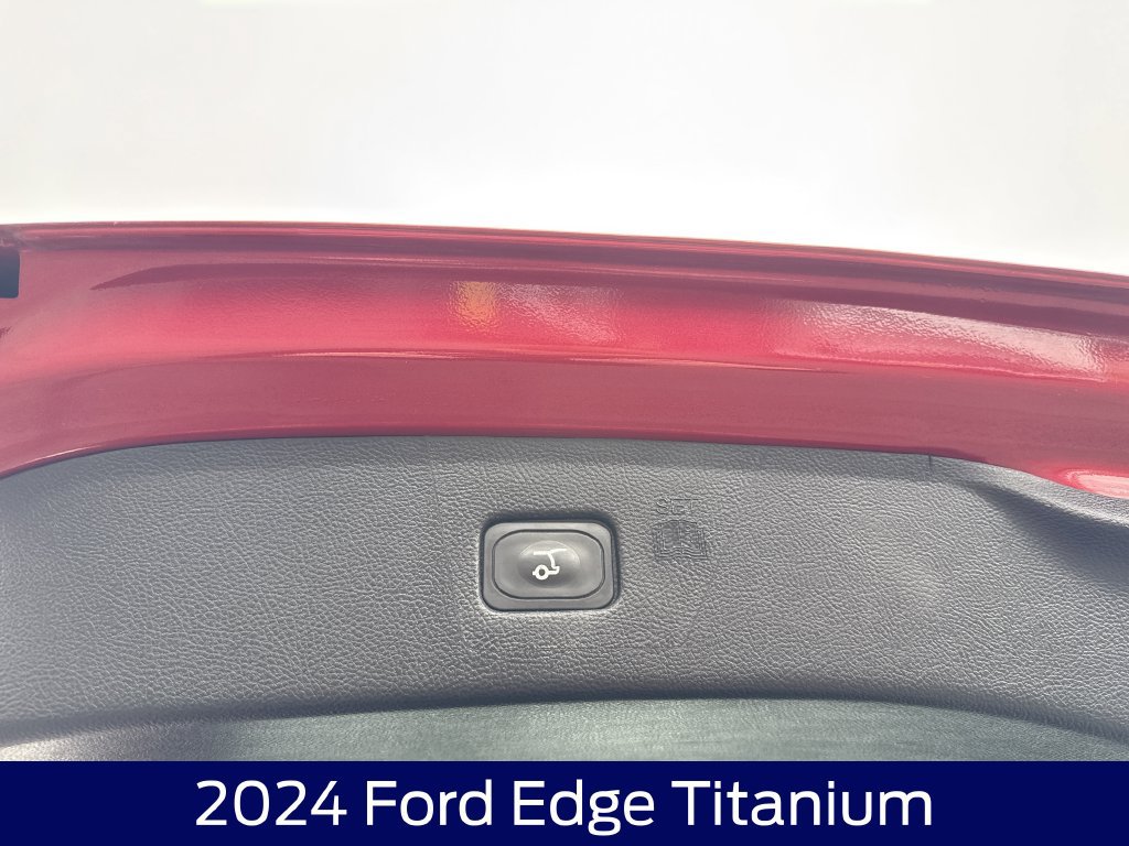 Certified 2024 Ford Edge Titanium AWD/4WD image 17