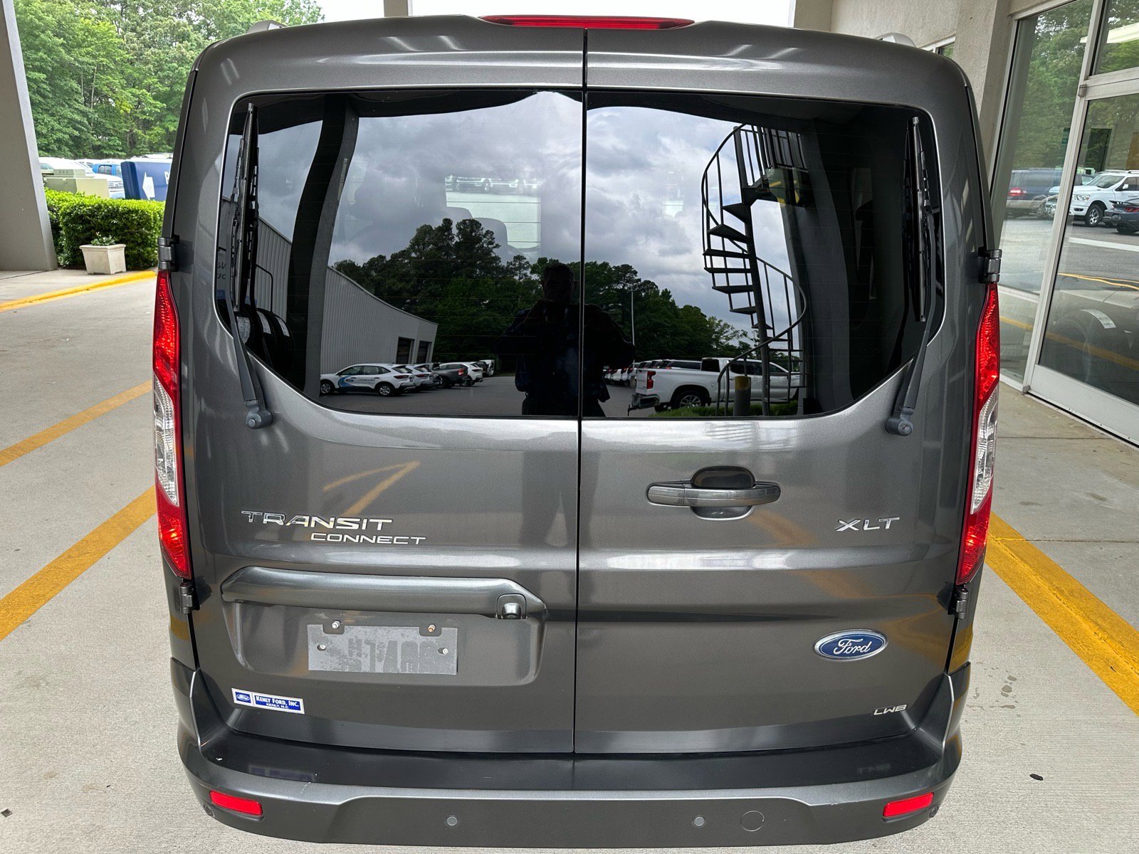 Certified 2019 Ford Transit Connect XLT FWD image 11
