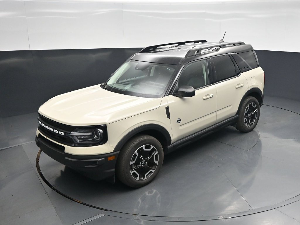 Certified 2024 Ford Bronco Sport Outer Banks AWD/4WD image 34