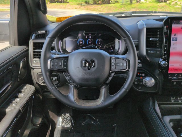 Used 2025 RAM 1500 Limited AWD/4WD image 16