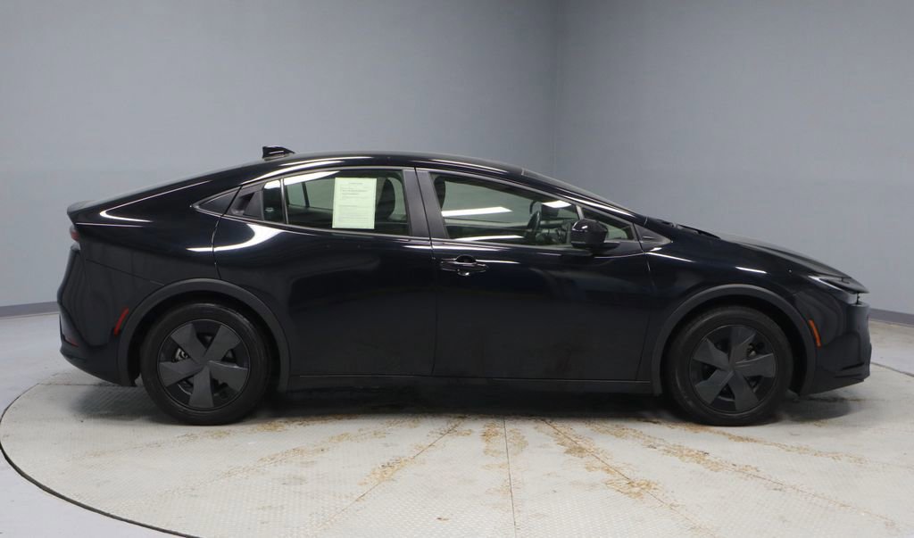 Used 2024 Toyota Prius LE image 6