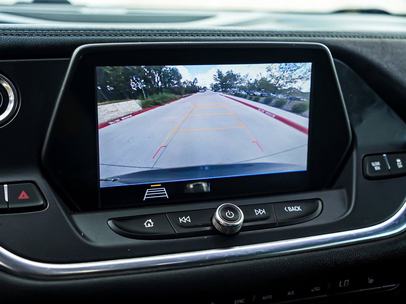 Used 2020 Chevrolet Blazer LT FWD image 18