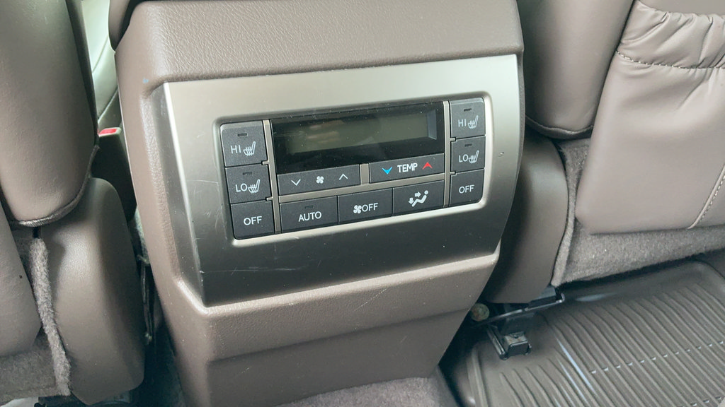 Used 2018 Lexus GX 460 Luxury w/ Preferred Accessory Package AWD/4WD image 10