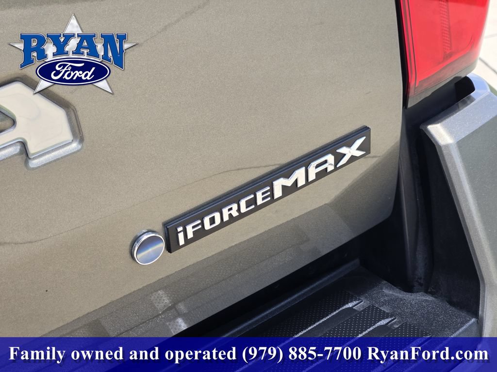 Used 2024 Toyota Tacoma Limited AWD/4WD image 8