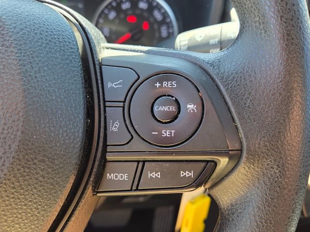 Used 2022 Toyota RAV4 LE FWD image 25