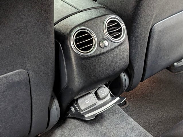 Used 2019 Mercedes-Benz GLC 300 4MATIC image 15
