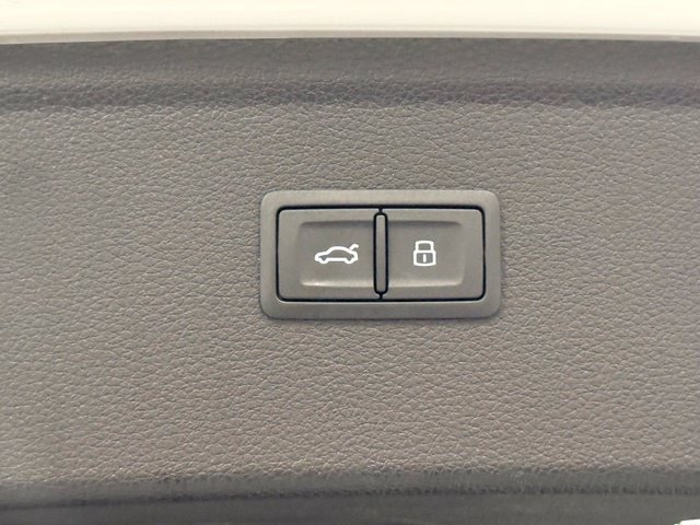 Used 2024 Audi SQ5 Premium Plus w/ Premium Plus Package AWD/4WD image 38