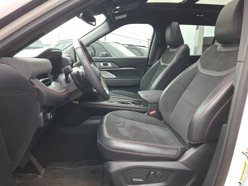 Certified 2025 Ford Explorer ST w/ Sun And Sound Package AWD/4WD image 15