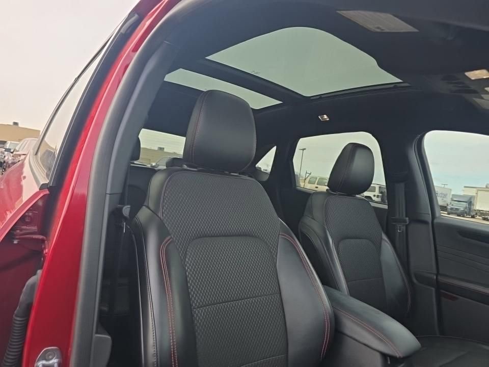 Certified 2023 Ford Escape ST-Line AWD/4WD image 11