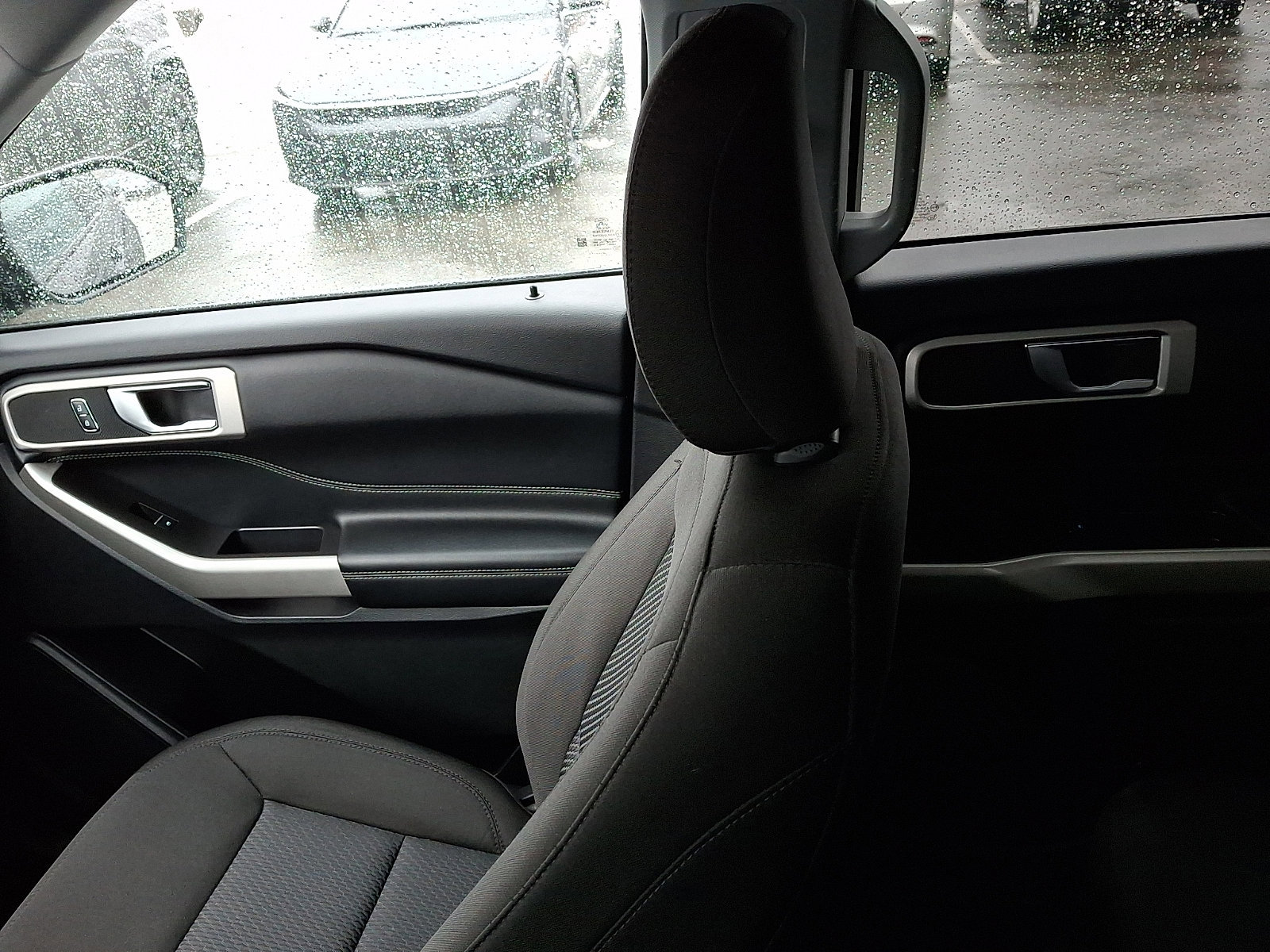 Certified 2022 Ford Explorer XLT w/ Class IV Trailer Tow Package image 17