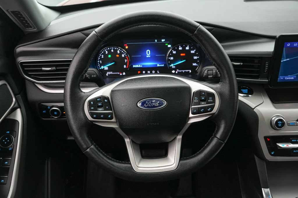Certified 2024 Ford Explorer XLT w/ Equipment Group 202A AWD/4WD image 13