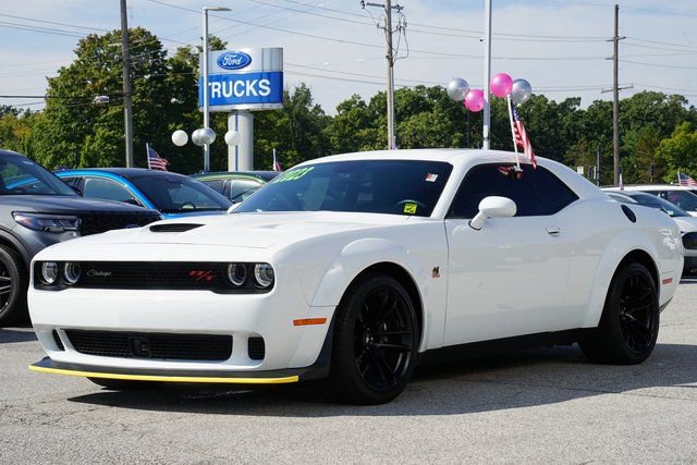 Used 2023 Dodge Challenger R/T Scat Pack RWD image 3