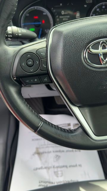 Used 2023 Toyota Venza Nightshade image 9