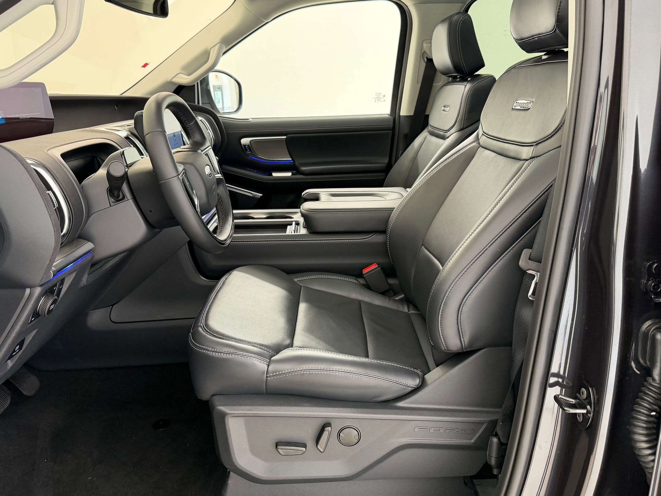 Certified 2025 Ford Expedition Platinum w/ Driver's Package image 12