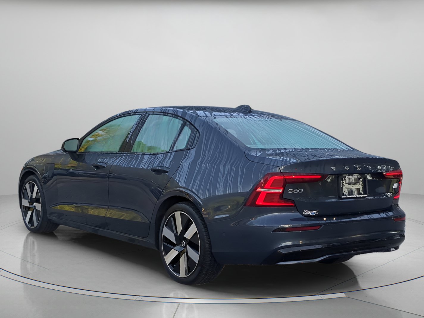 Used 2024 Volvo S60 T8 Ultimate AWD/4WD image 42