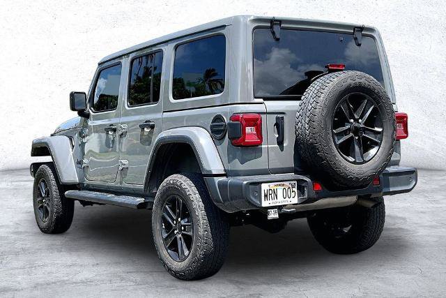 Used 2022 Jeep Wrangler Unlimited Sahara AWD/4WD image 12