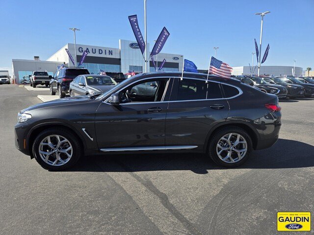 Used 2023 BMW X4 xDrive30i w/ Parking Assistance Package AWD/4WD image 4