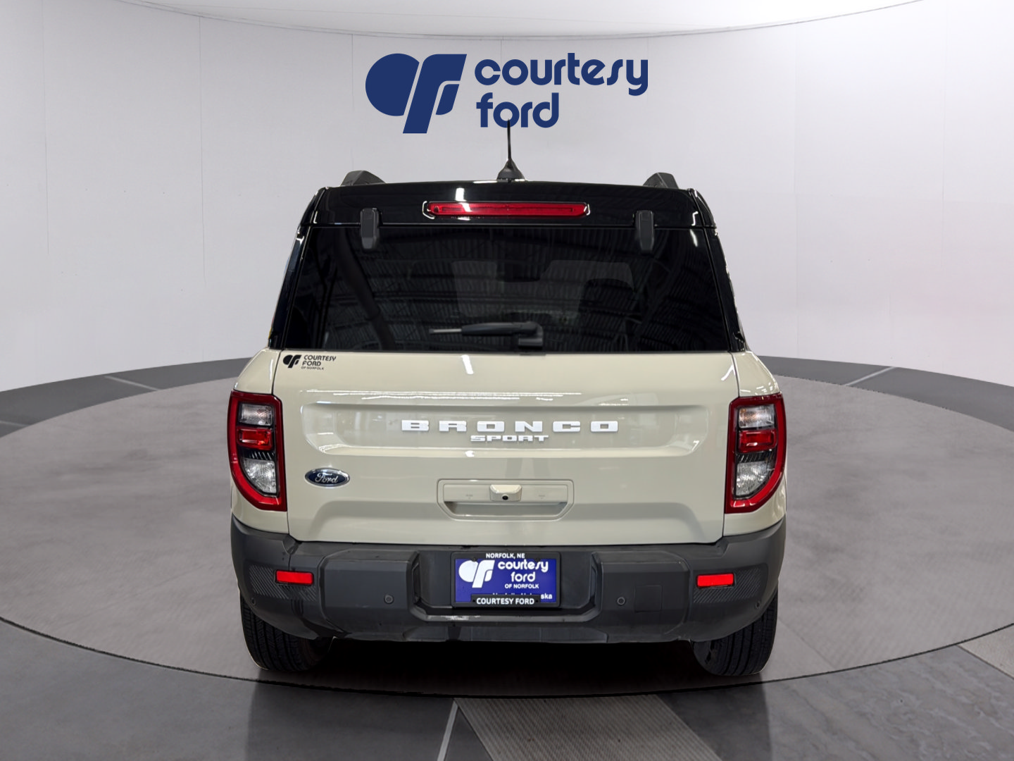 Certified 2025 Ford Bronco Sport Outer Banks w/ Outer Banks Tech Package+ AWD/4WD image 6