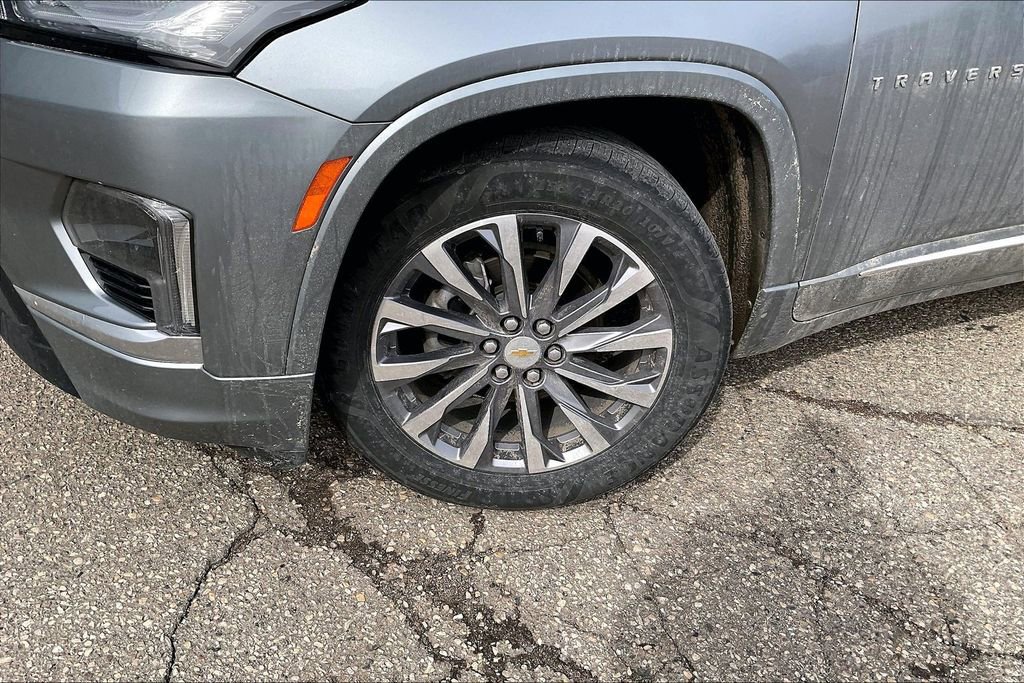Used 2023 Chevrolet Traverse Premier w/ LPO, Floor Liner Package image 4