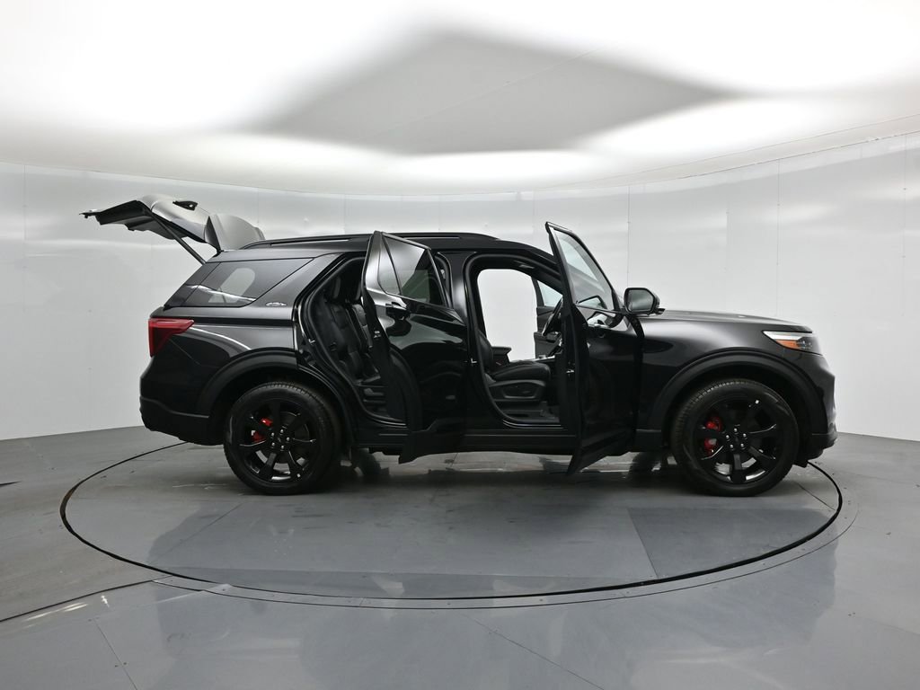 Certified 2023 Ford Explorer ST w/ Equipment Group 401A image 5